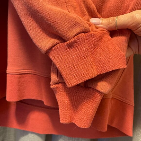 Lululemon perfectly oversized crew Size 6, fits oversized 4 and perfectly 8 - Picture 3 of 5